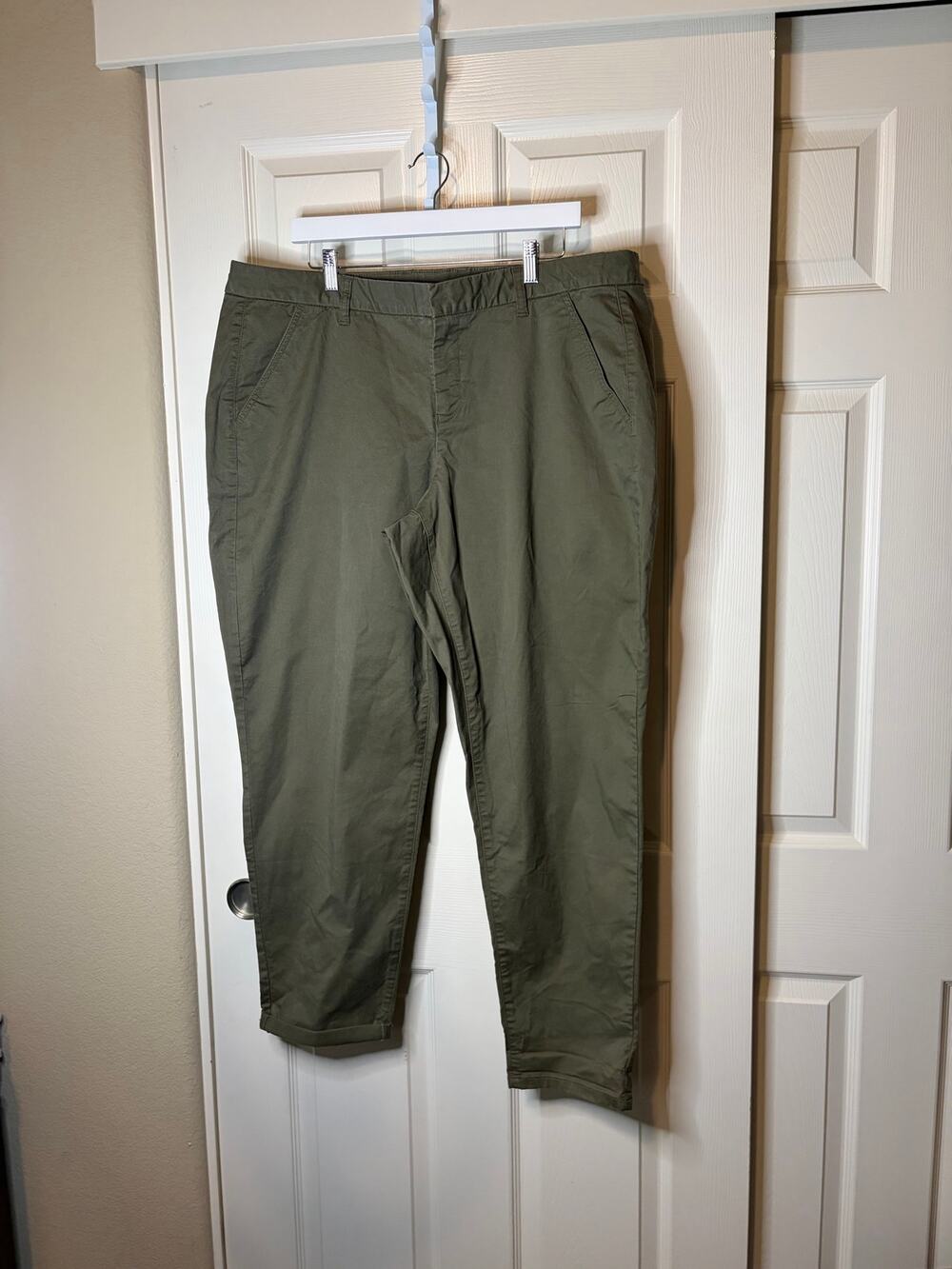 Women’s Lane Bryant Olive Straight Leg Chinos 20 NWT Cotton Blend